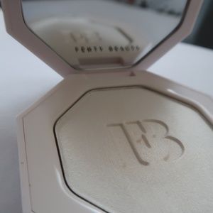 Fenty Beauty highlighter